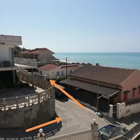 Sullo Scoglio Feriehus Gela